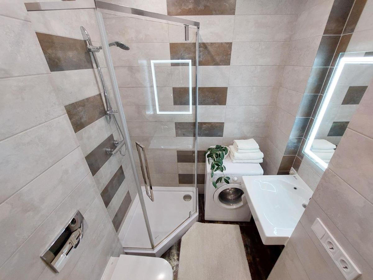 Monro Apartment Leopoli Esterno foto